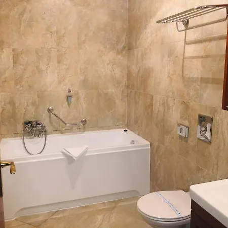 Koedmoen Hotel 4*