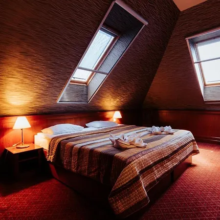 Koedmoen Hotel Eger