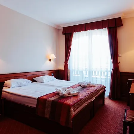 Hotel Koedmoen Eger