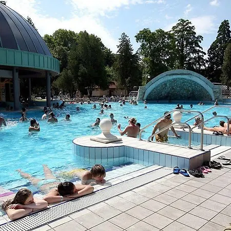 Koedmoen Hotel Eger